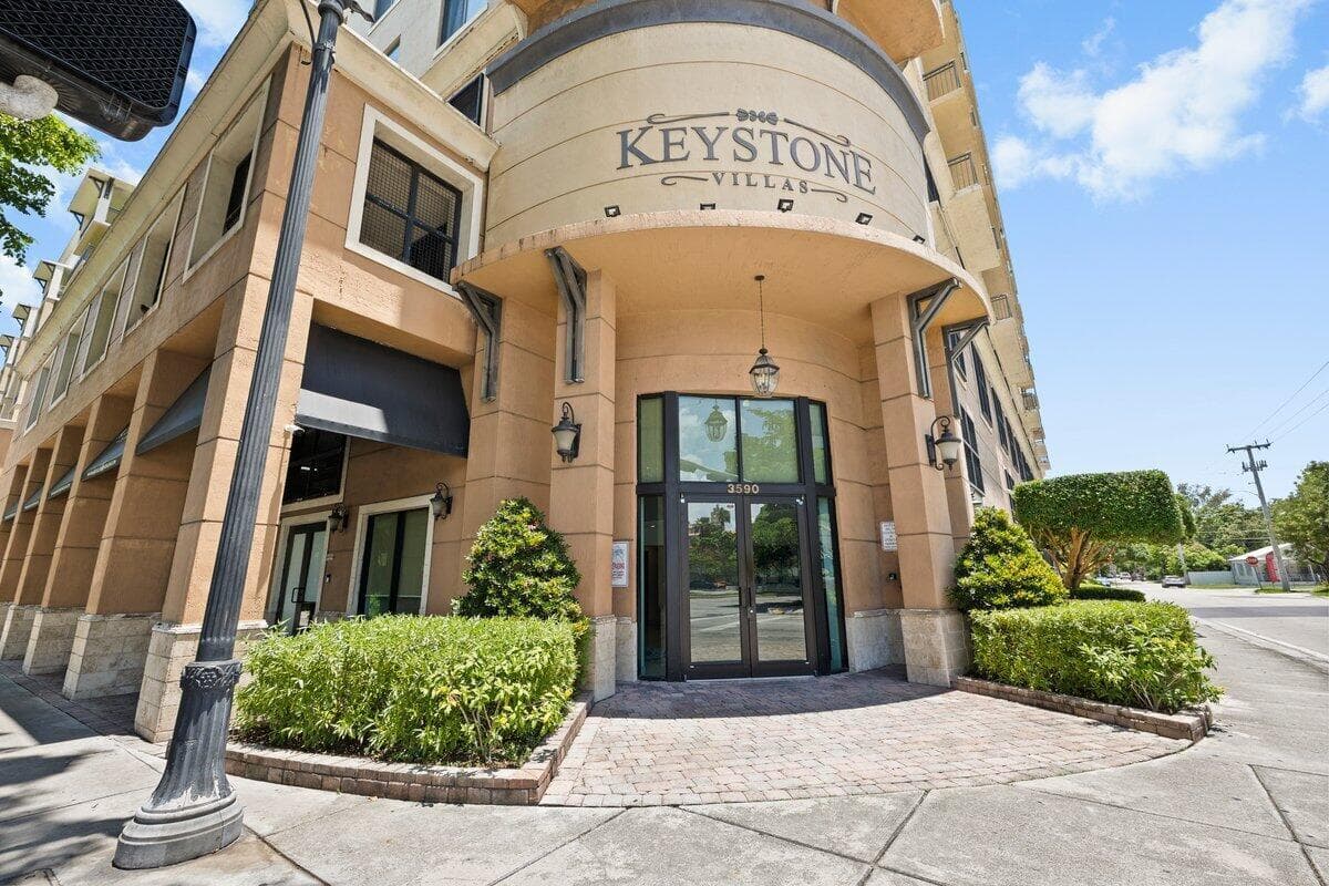 3590 Coral Way # 502, Miami FL 33145 photo 2