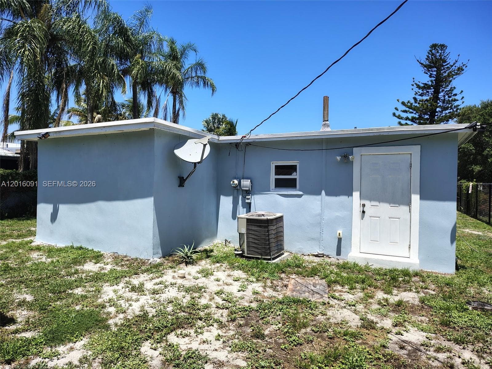 311 NW 28th Way, Fort Lauderdale FL 33311 photo 2