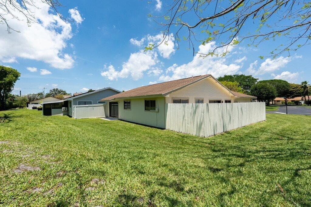 1 Afton Place, Boynton Beach FL 33426 photo 4