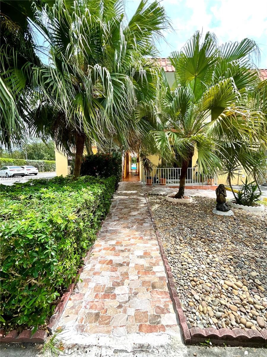3522 NE 166th St # 7, North Miami Beach FL 33160 photo 2
