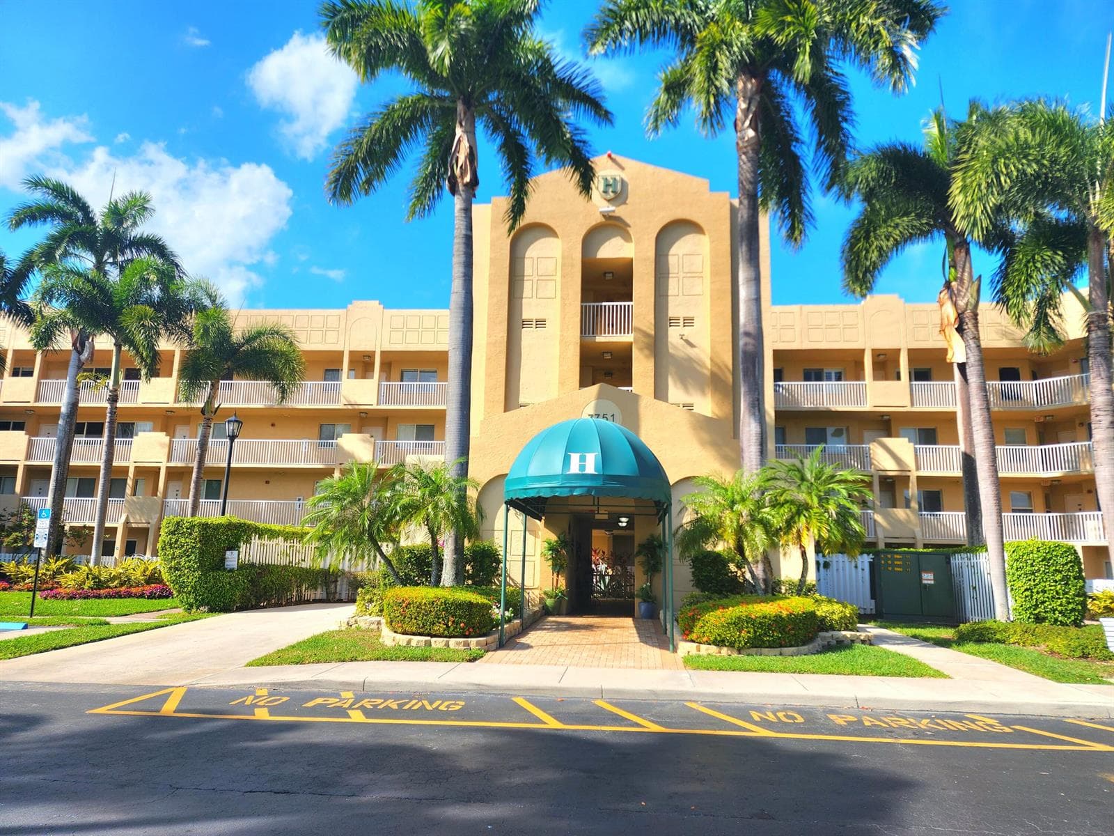 7751 Southampton Terrace # 215, Tamarac FL 33321 photo 2