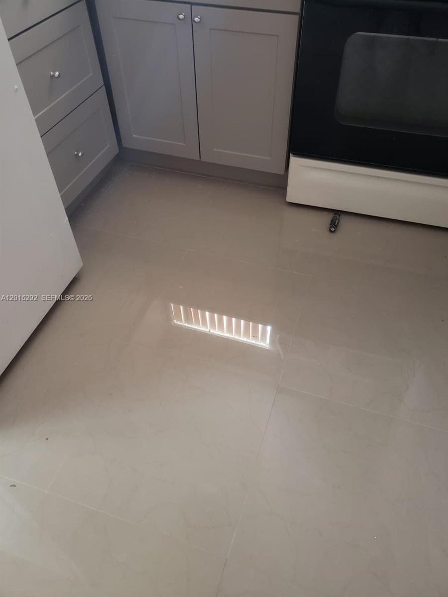 1800 NW 19th St # 9, Miami FL 33125 photo 5