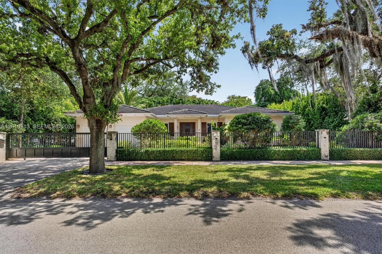 442 Amalfi Ave, Coral Gables FL 33146 photo 5