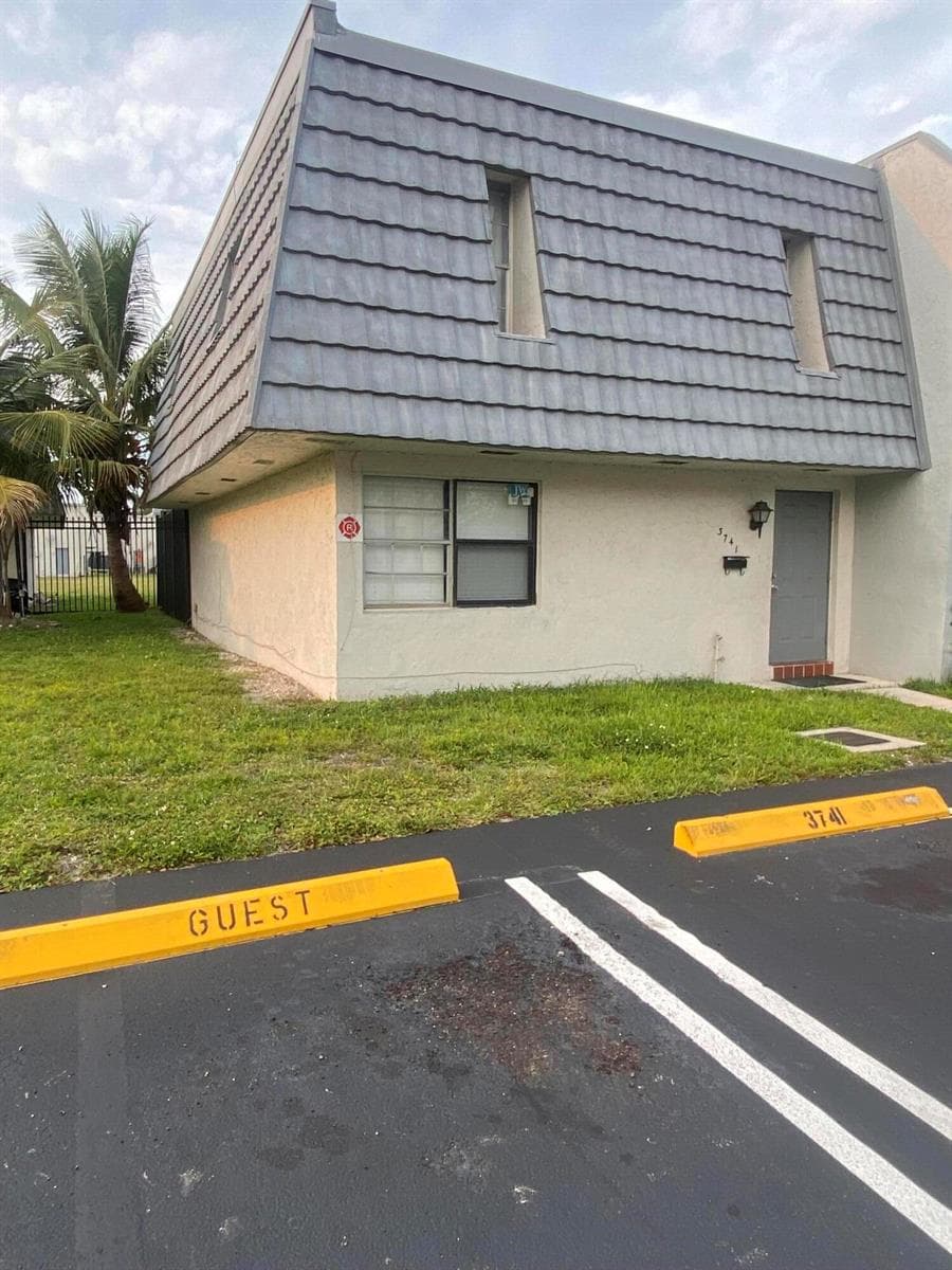 3741 NW 20th Street # 506, Lauderdale Lakes FL 33311