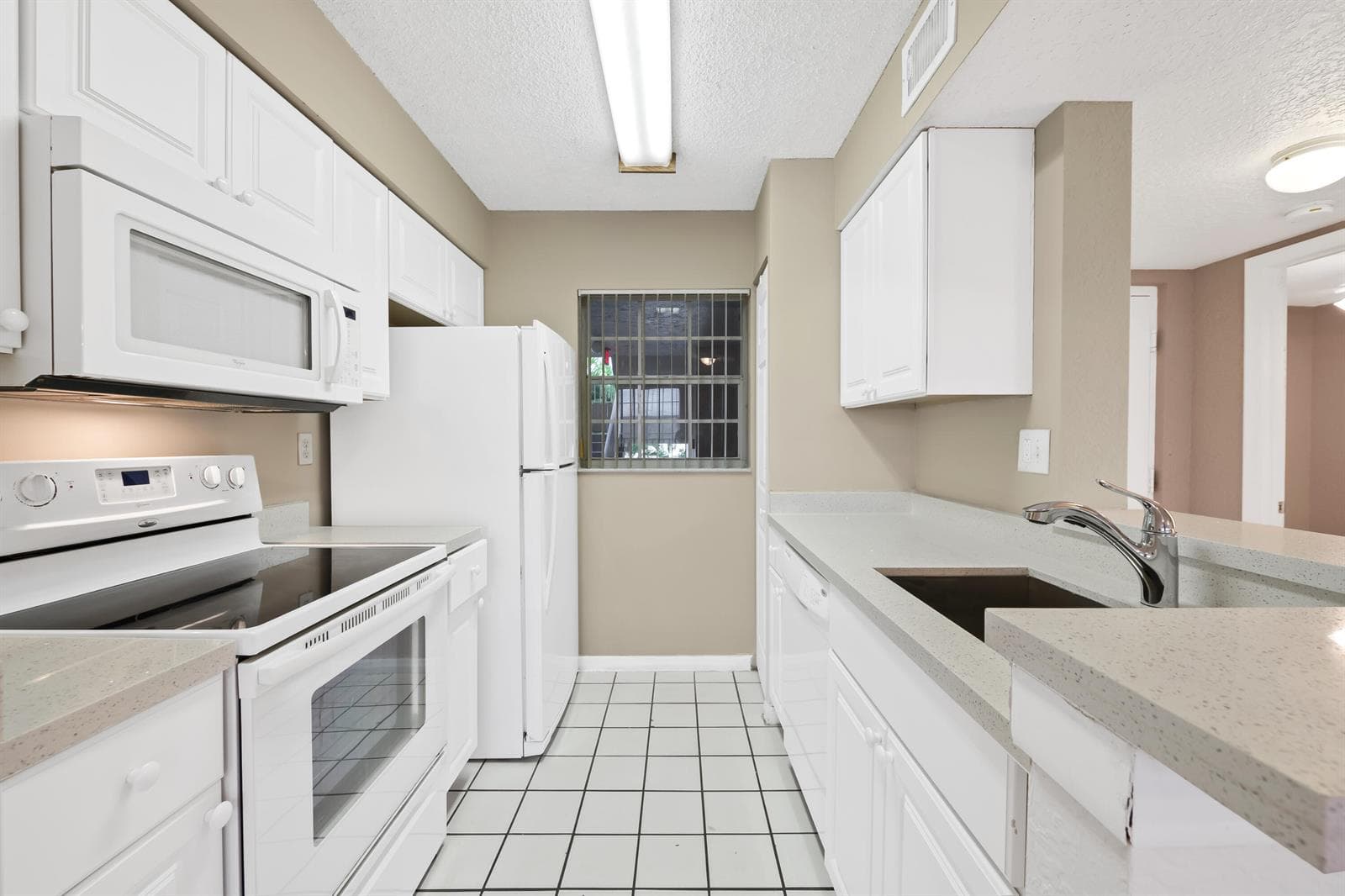 2861 N Oakland Forest Drive # 202, Oakland Park FL 33309 photo 2