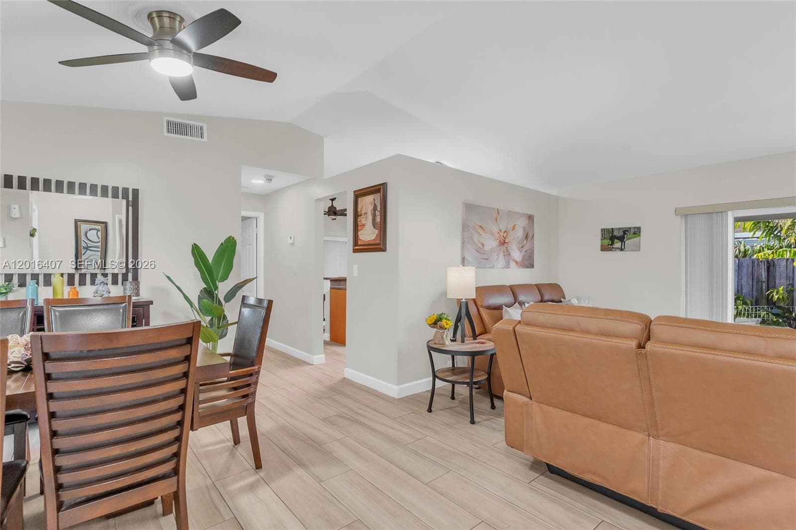 8266 NW 192nd Ter, Hialeah FL 33015 photo 3