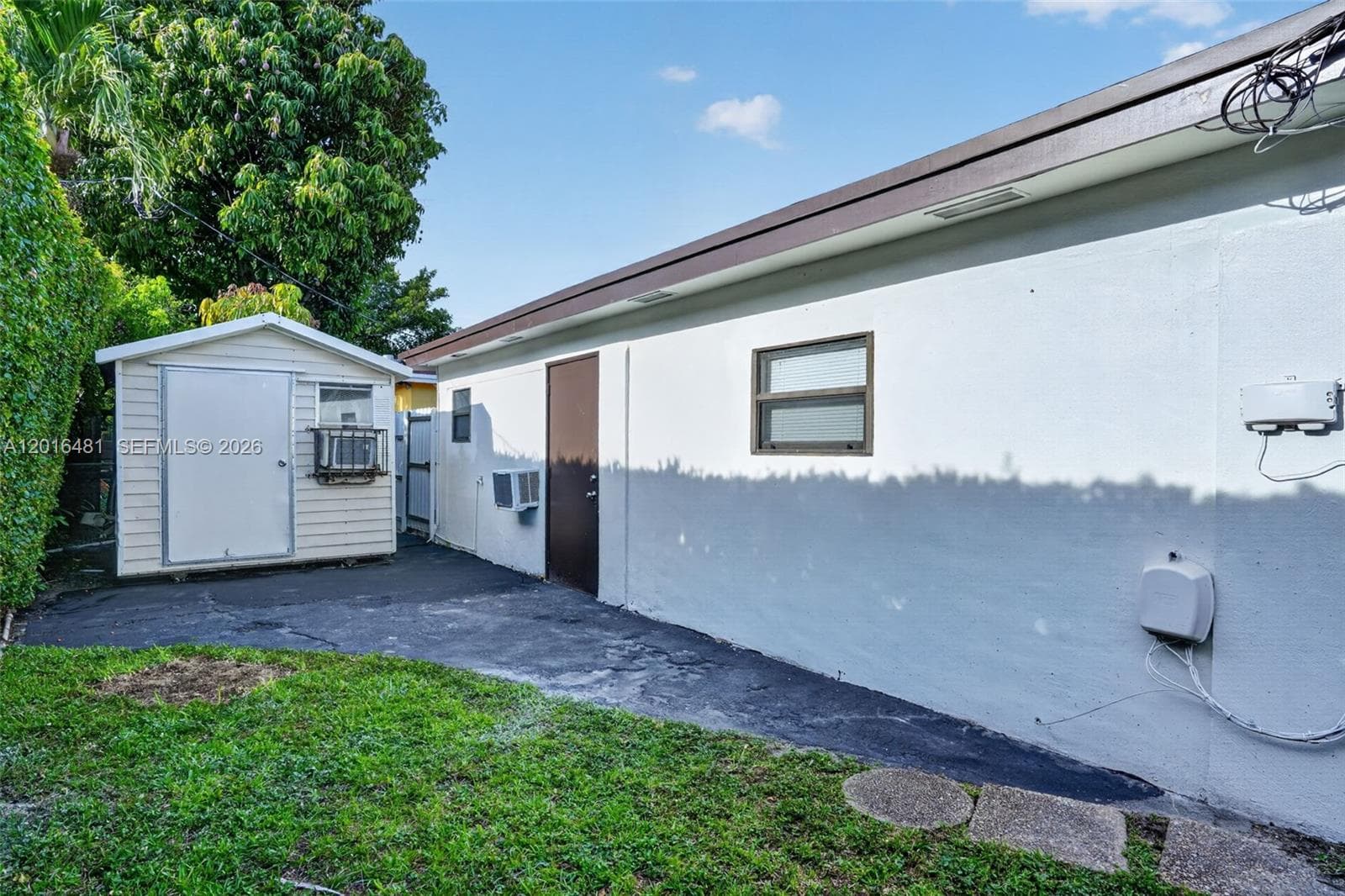 2451 NW 11th St, Miami FL 33125 photo 5