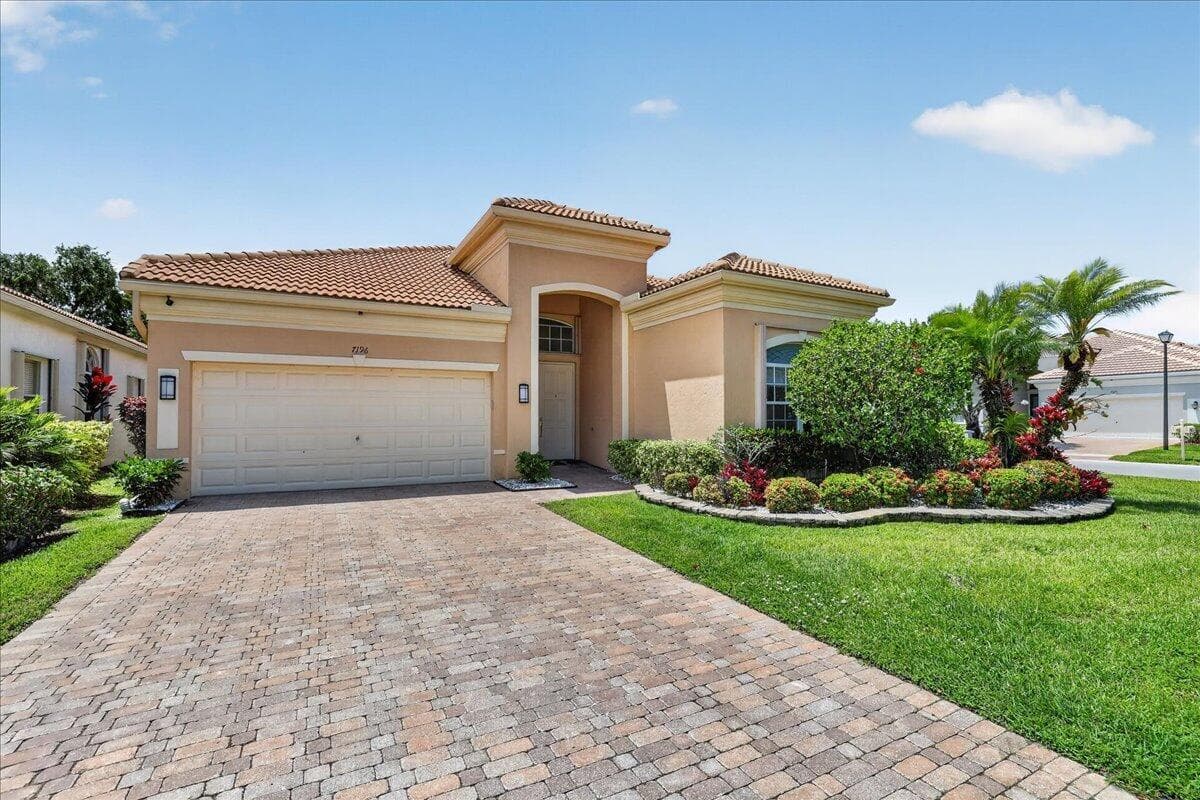 7196 Lorenzo Lane, Delray Beach FL 33446 photo 5
