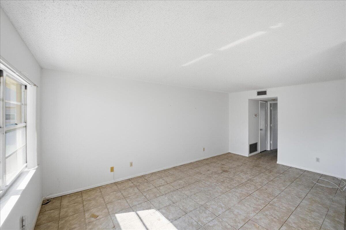 28 Lake Vista Trail # 105, Port St. Lucie FL 34952 photo 4