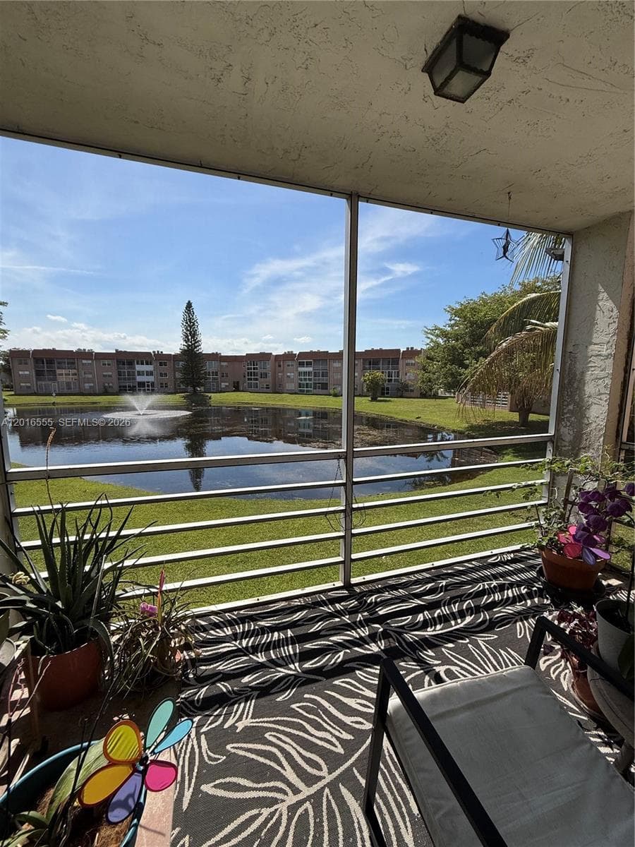 9800 Sunrise Lakes Blvd # 202, Sunrise FL 33322 photo 4