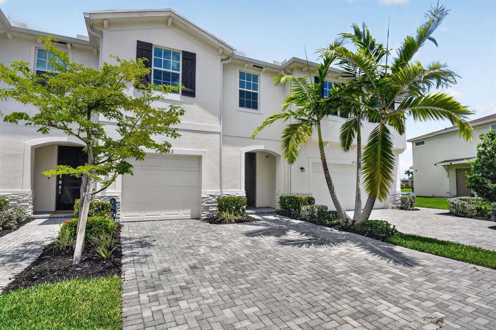 6933 N Harbours Edge Avenue, Lake Worth FL 33467 photo 2