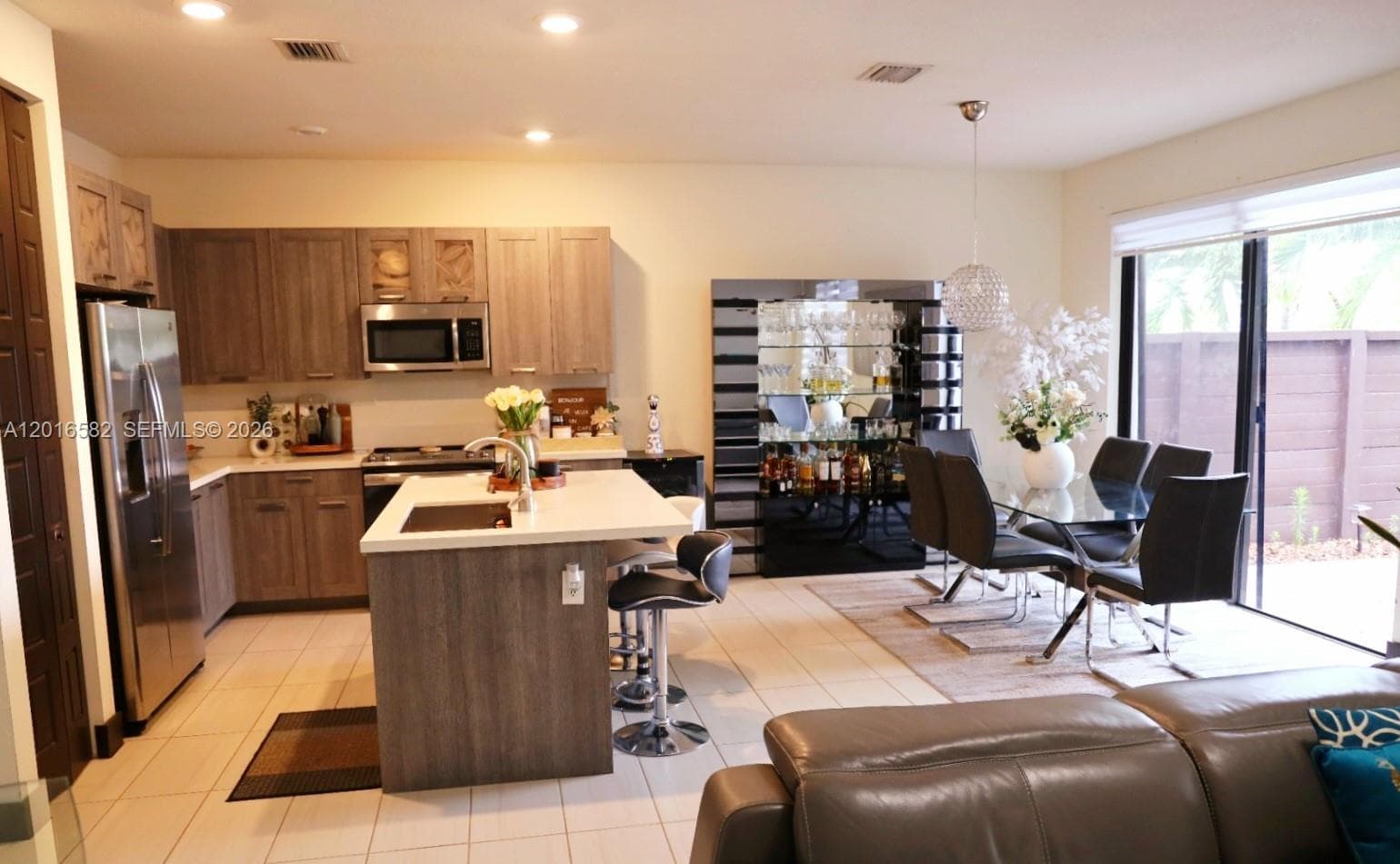 16012 NW 91st Ct, Miami Lakes FL 33018 photo 2