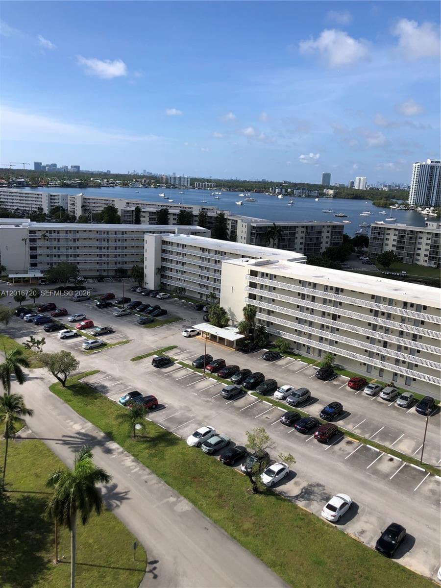 18011 Biscayne Blvd # 1405, Aventura FL 33160 photo 2