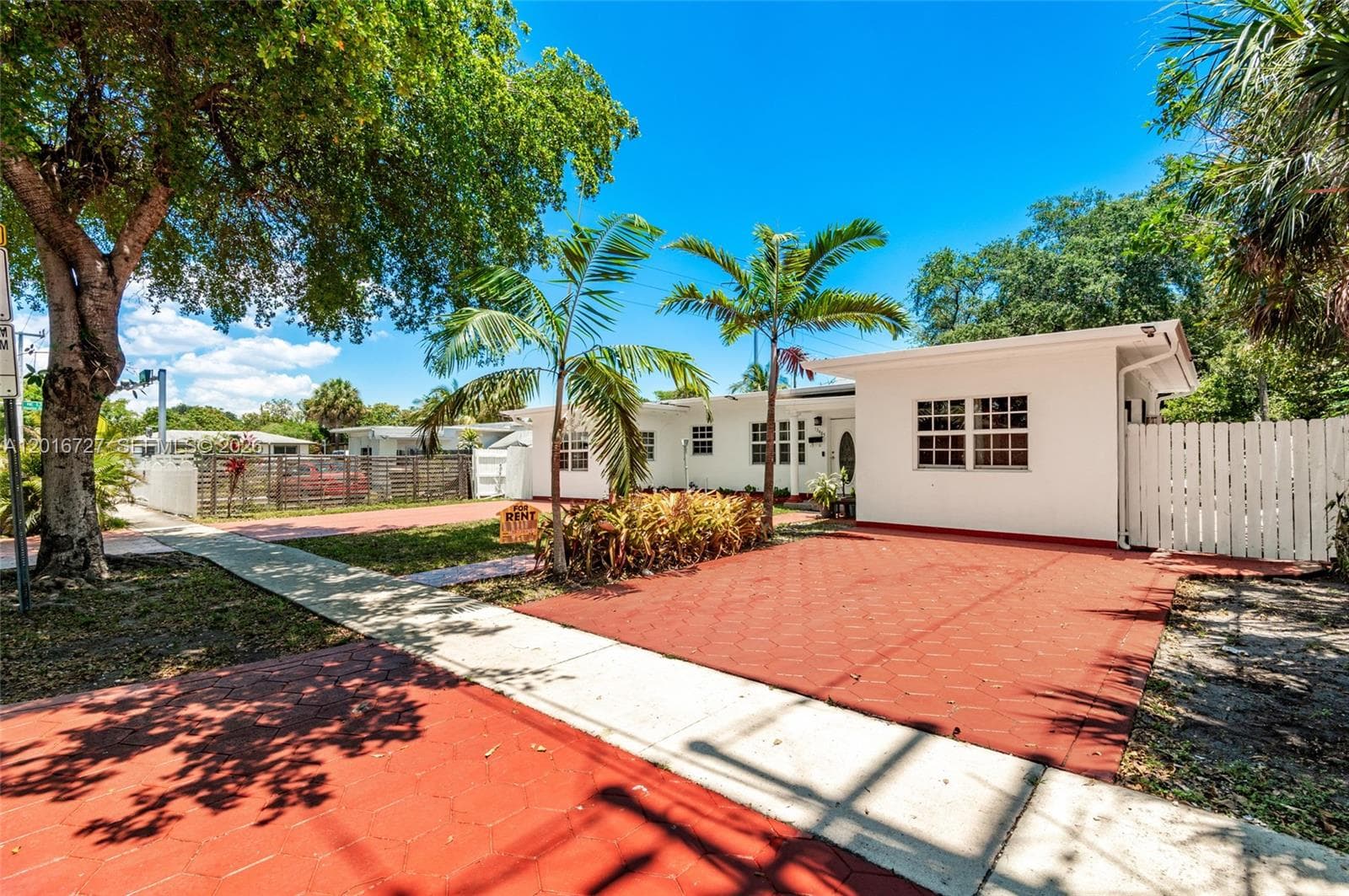13485 NE 9th Ave, North Miami FL 33161 photo 2
