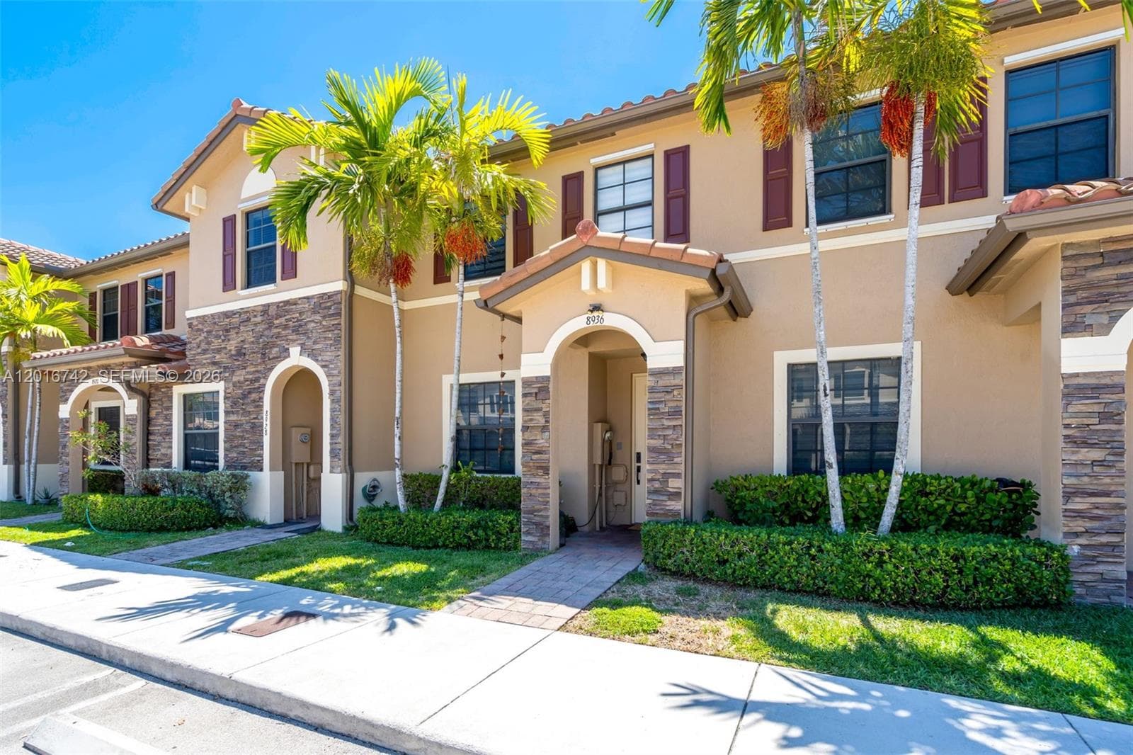 8936 W 35th Ln, Hialeah FL 33018 photo 3