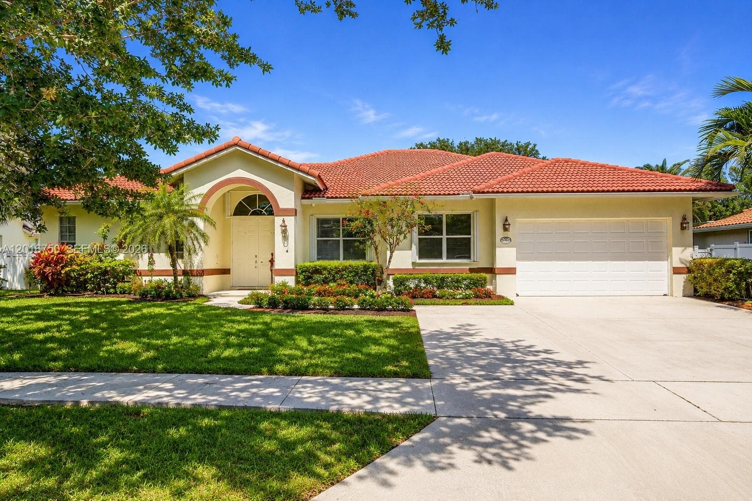 4401 SW 74th Ter, Davie FL 33314 photo 2
