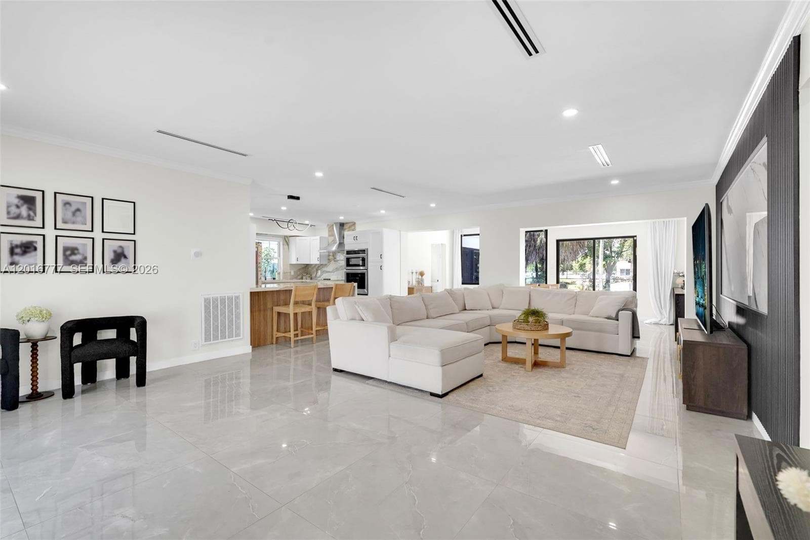 3411 Thomas St, Hollywood FL 33021 photo 4