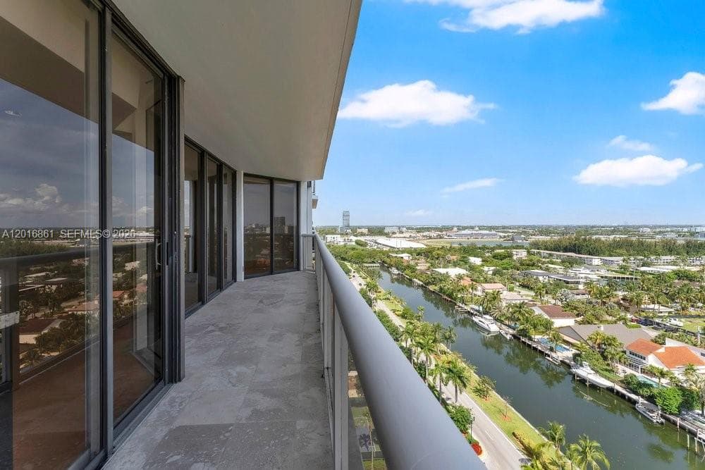 3600 Yacht Club Dr # 1801, Aventura FL 33180 photo 4