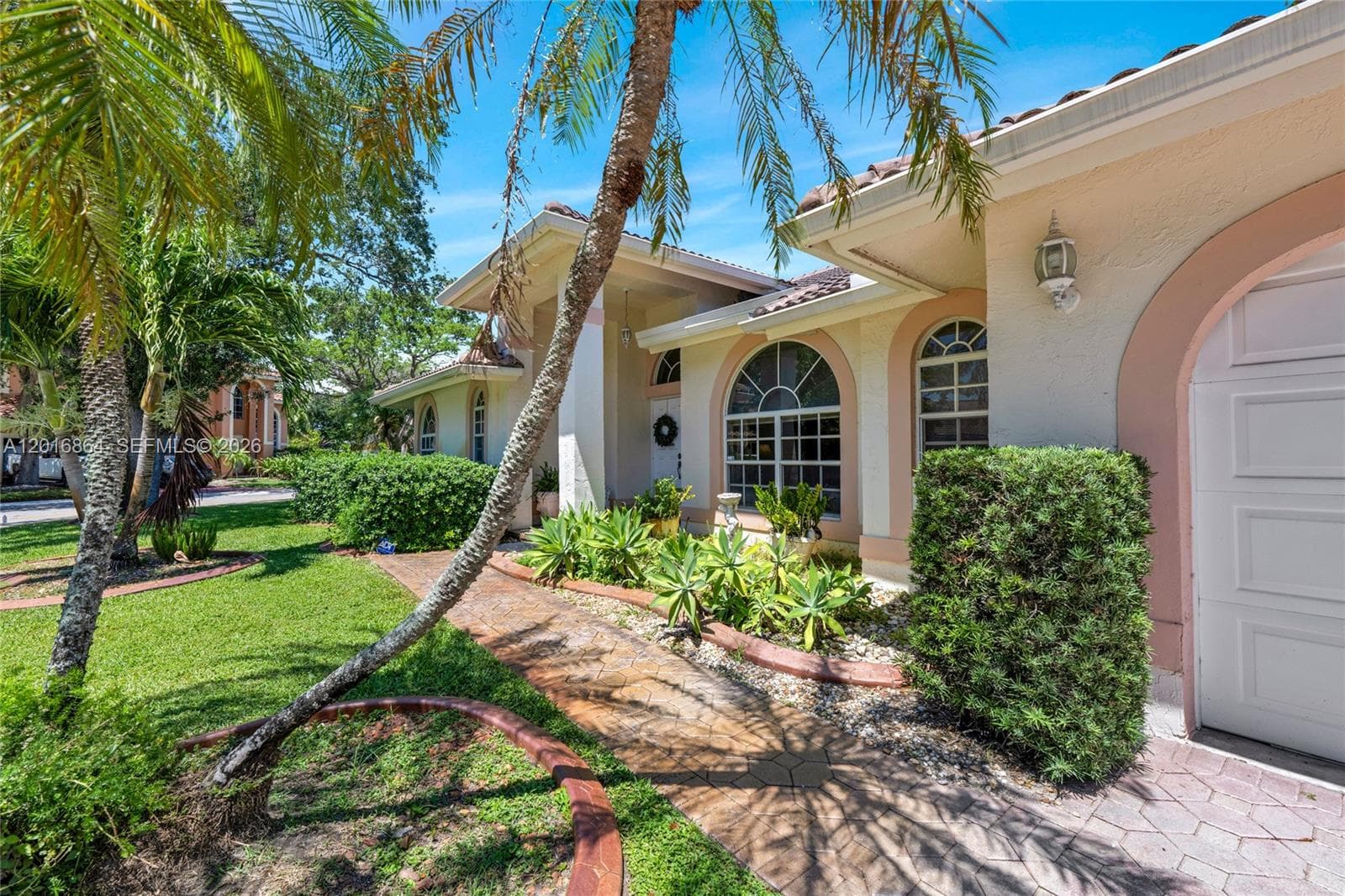 701 SW 93rd Ter, Pembroke Pines FL 33025