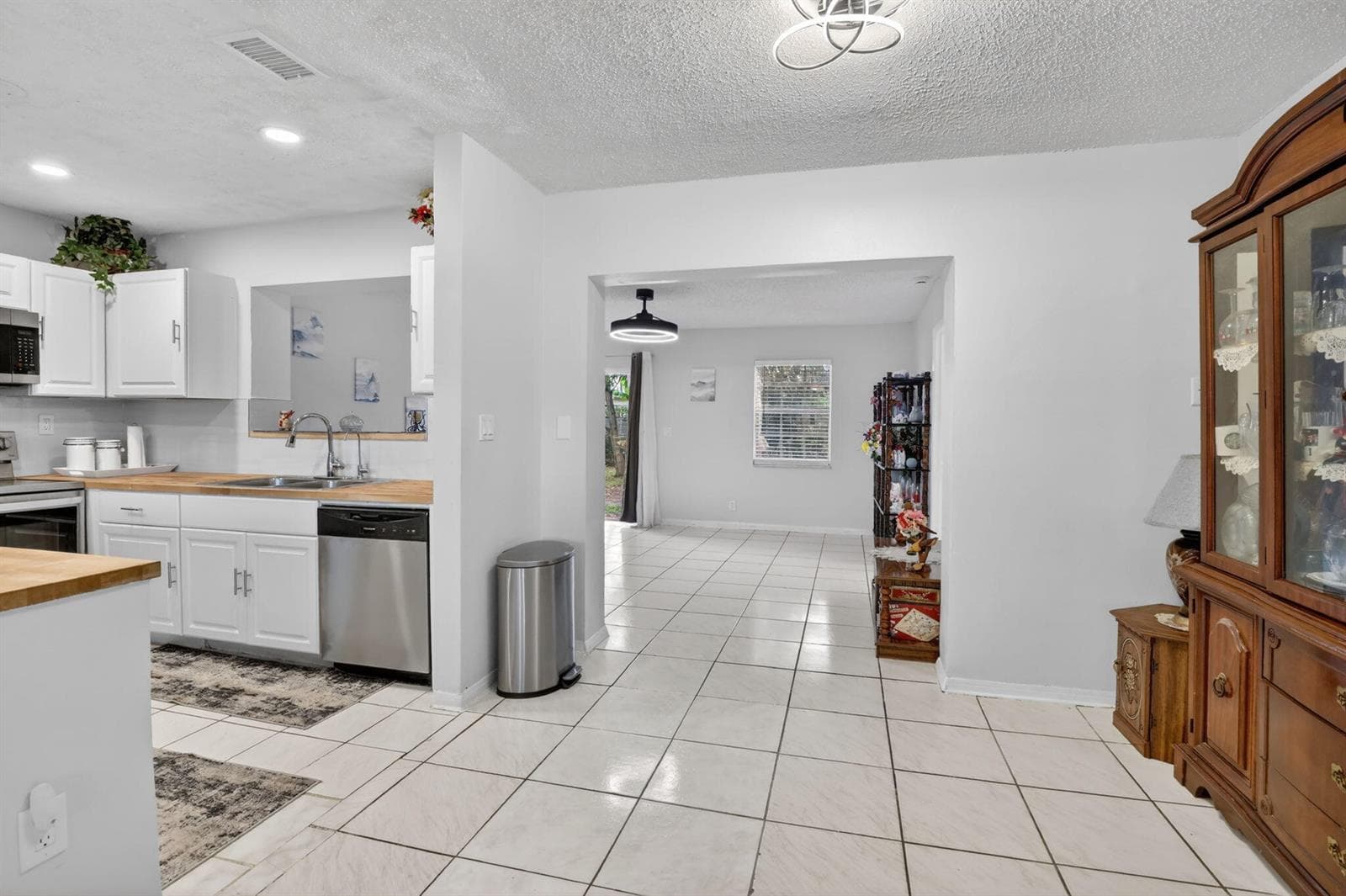 1411 NW 89th Avenue, Pembroke Pines FL 33024 photo 5
