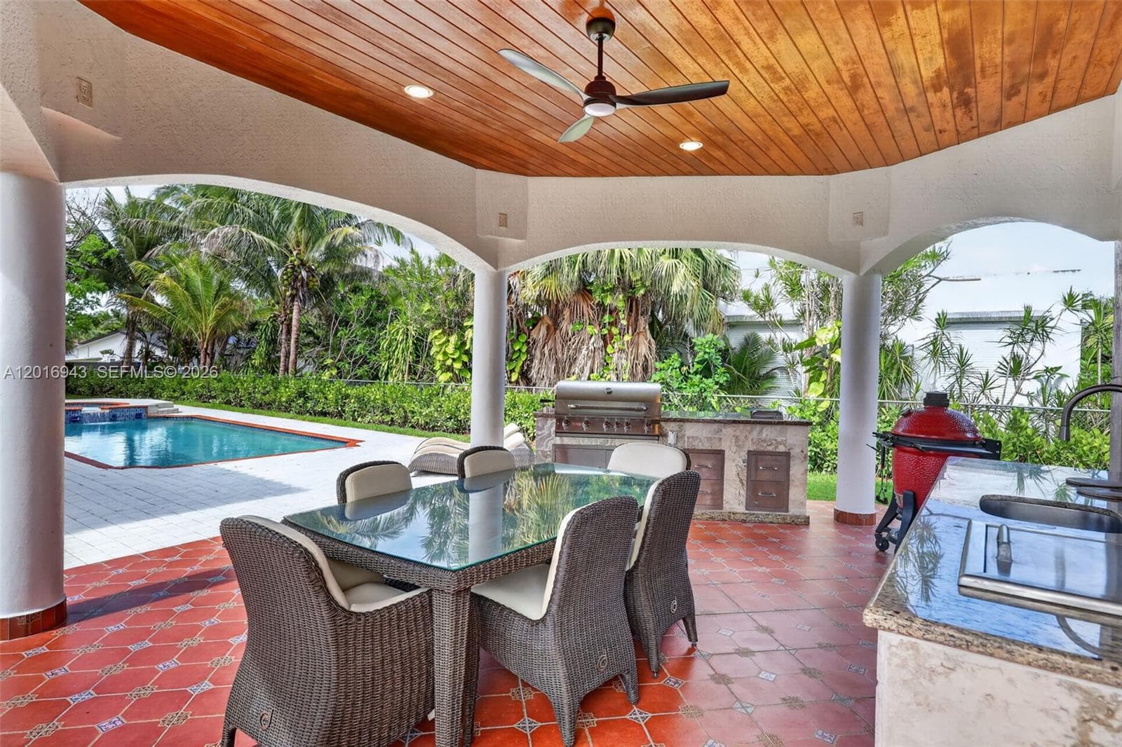 18461 SW 83rd Ave, Cutler Bay FL 33157 photo 3