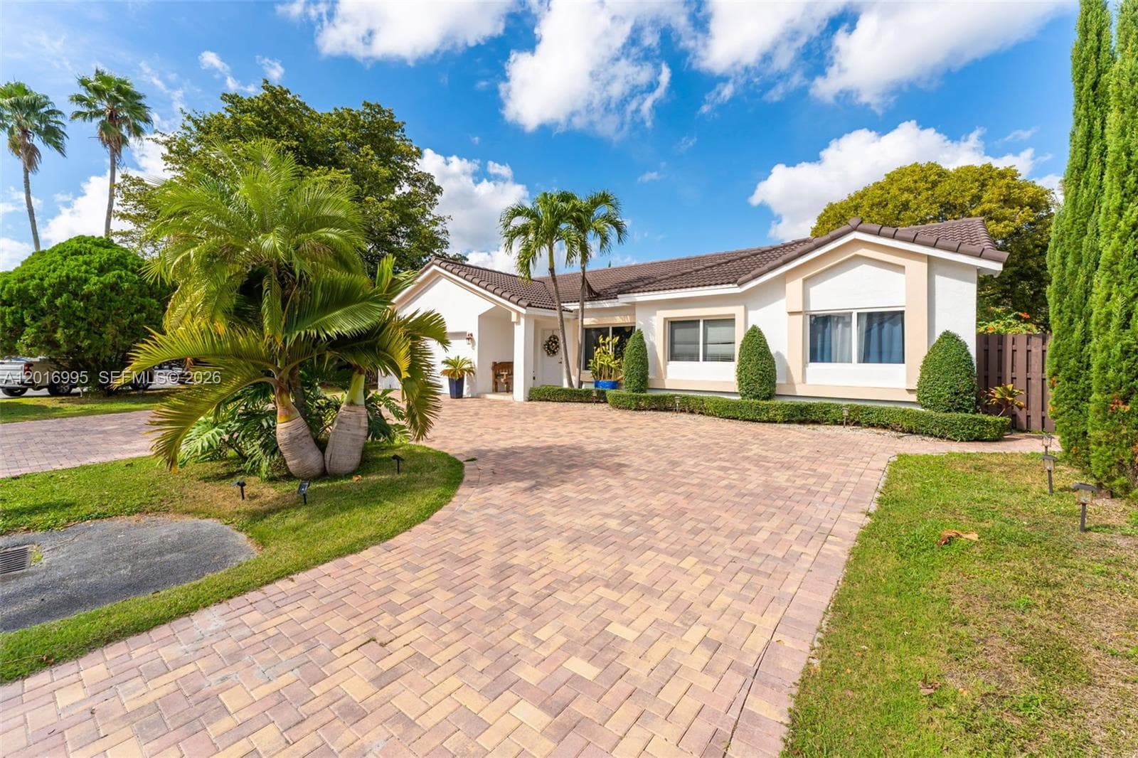 15325 SW 54th Ter, Miami FL 33185 photo 3