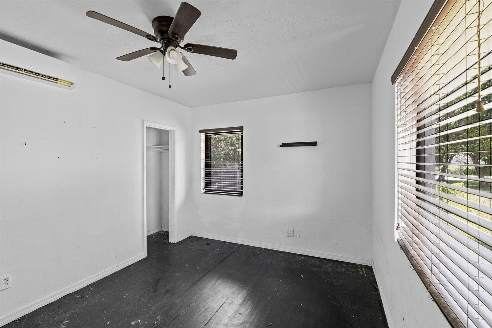 515 NW 88th Street, El Portal FL 33150 photo 5