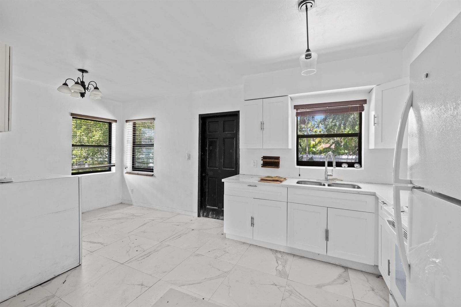 515 NW 88th Street, El Portal FL 33150 photo 4