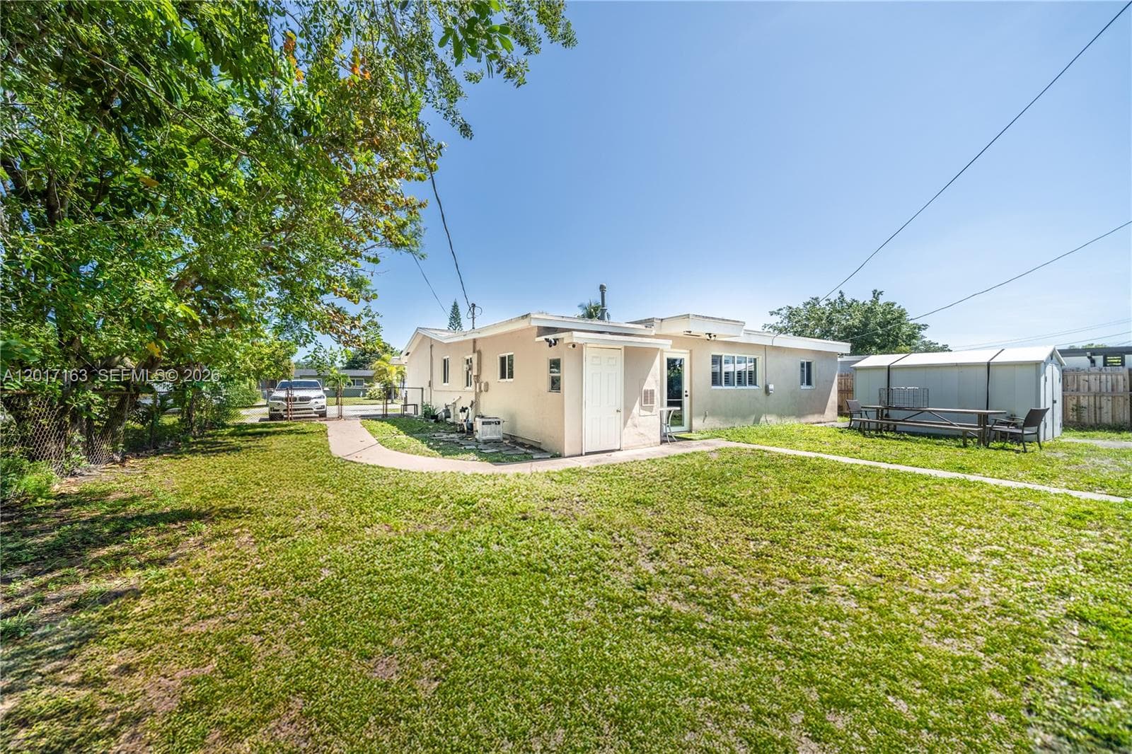 6472 Pierce St, Hollywood FL 33024 photo 4