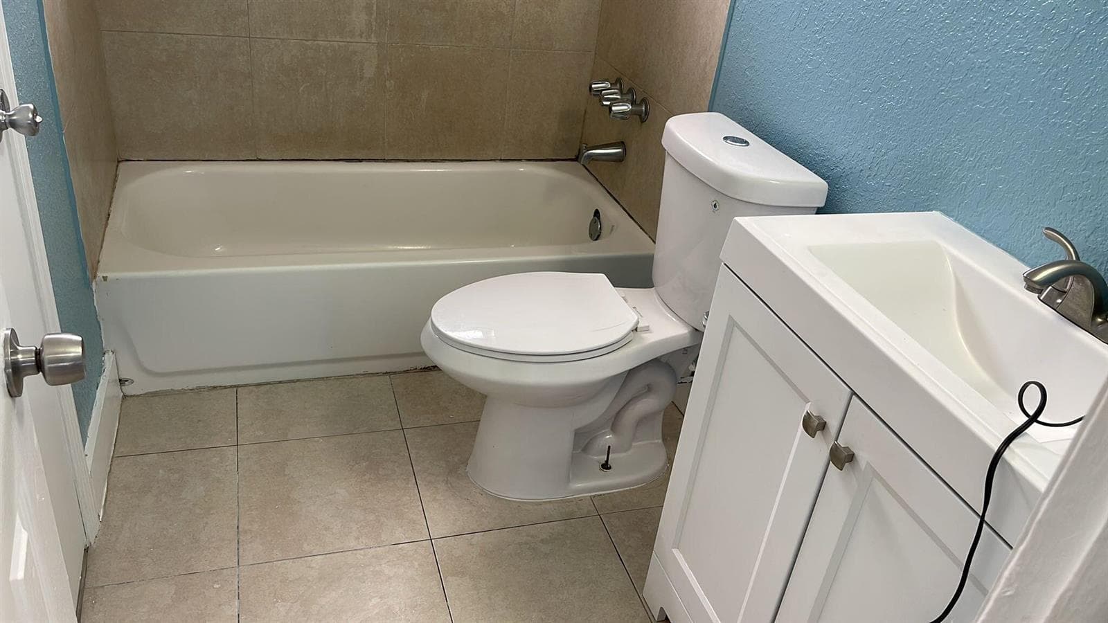 3280 NW 13th Court, Lauderhill FL 33311 photo 2