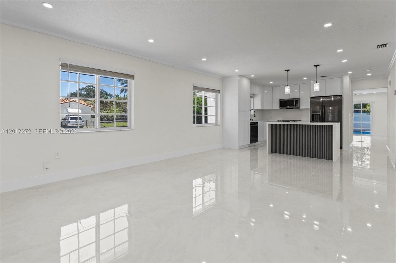 1900 SW 24th St, Miami FL 33145 photo 4