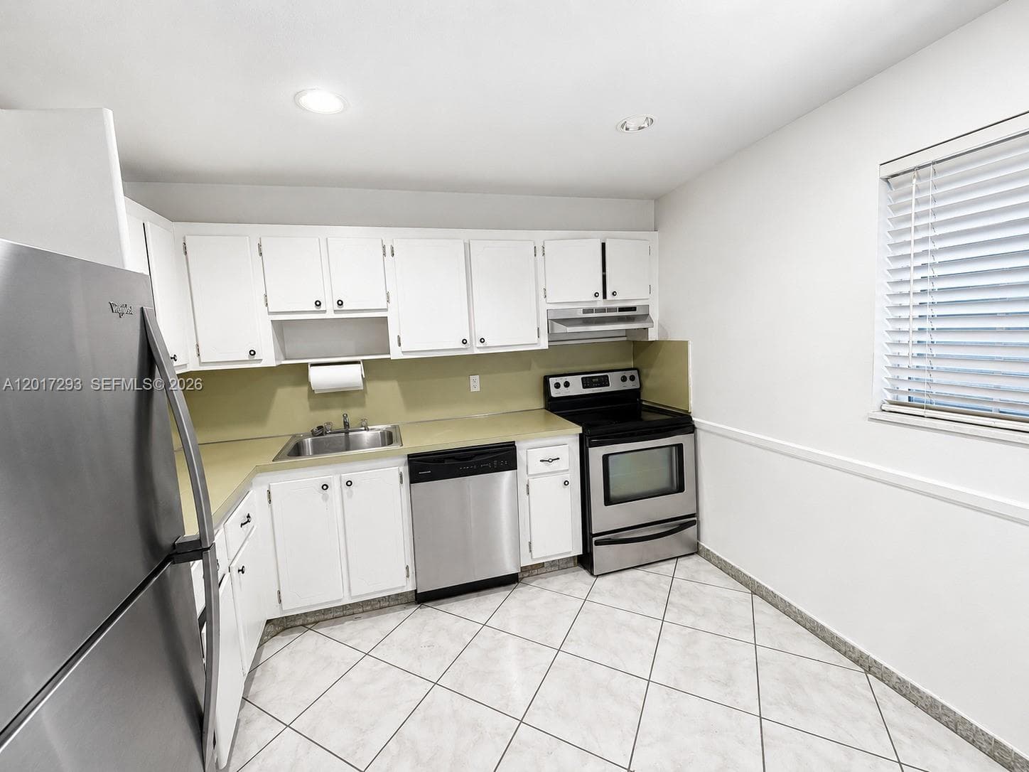 410 SE 2nd St # 415, Hallandale Beach FL 33009 photo 4