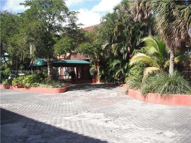 660 Tennis Club Dr # 101, Fort Lauderdale FL 33311 photo 2