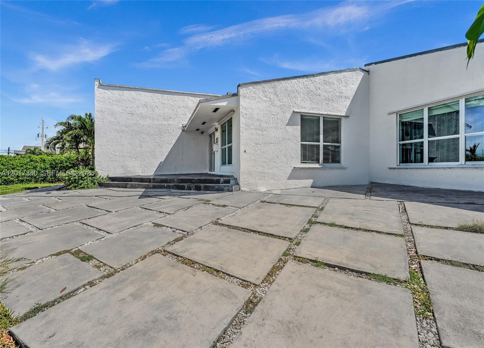 2001 NE 122nd Rd, North Miami FL 33181 photo 3
