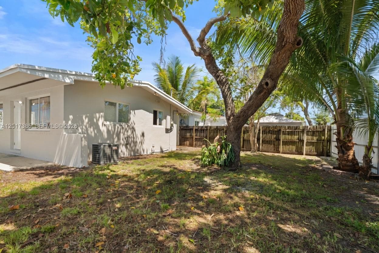 8400 NW 24th Ct, Miami FL 33147 photo 3