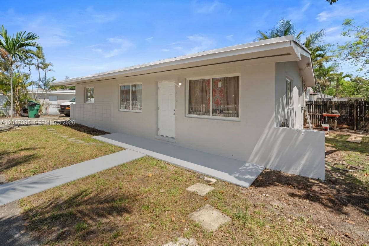 8400 NW 24th Ct, Miami FL 33147 photo 4