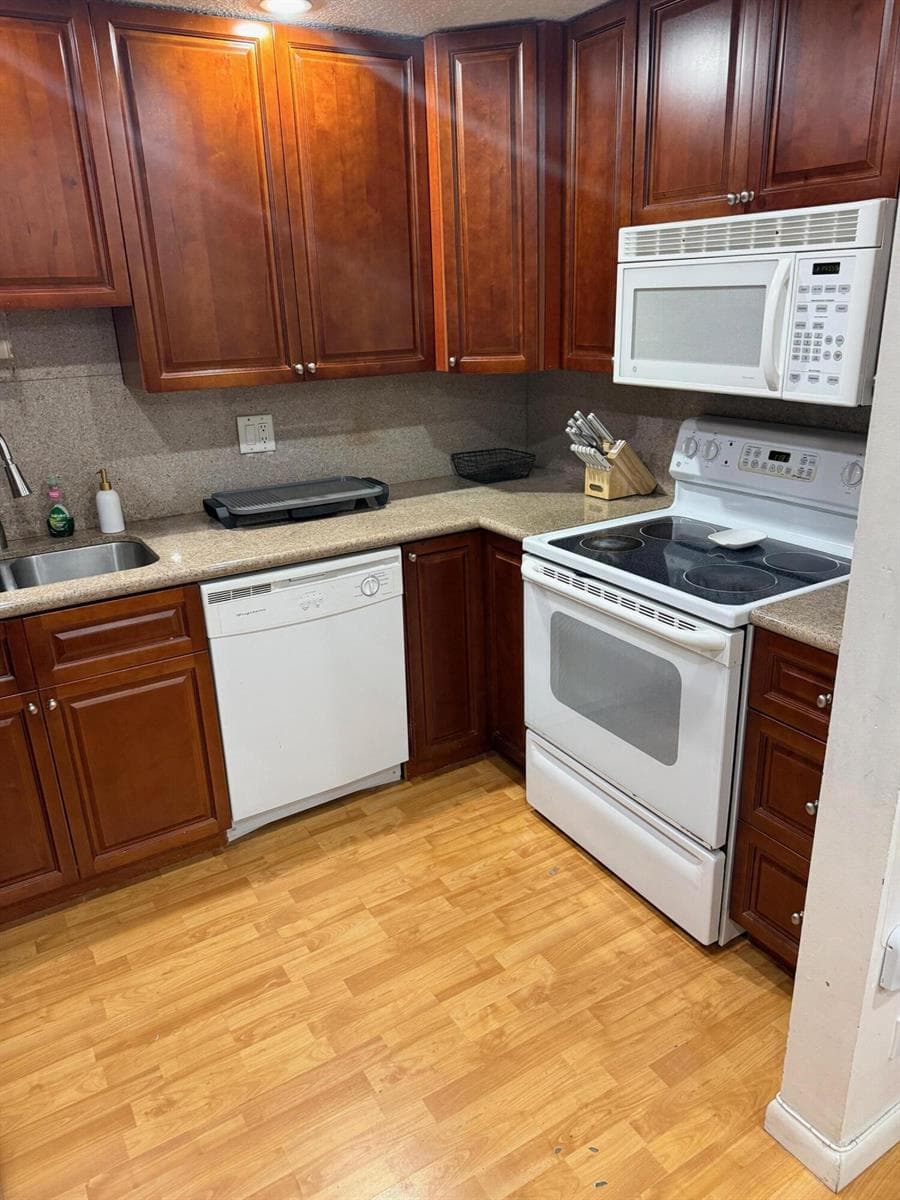 3720 Inverrary Drive # 1f, Lauderhill FL 33319 photo 5