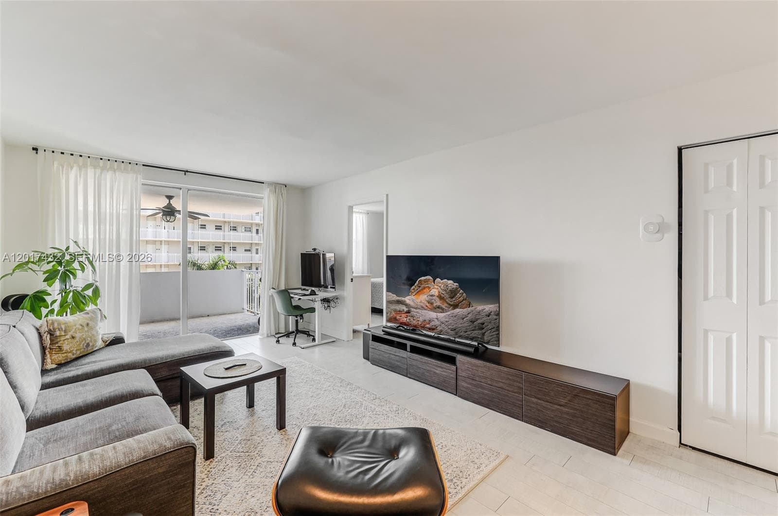1331 Lincoln Rd # 704, Miami Beach FL 33139 photo 2
