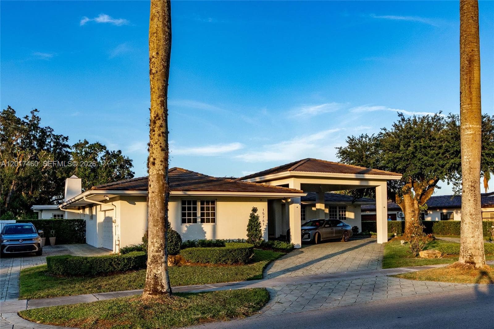 15761 Turnberry Dr, Miami Lakes FL 33014 photo 4