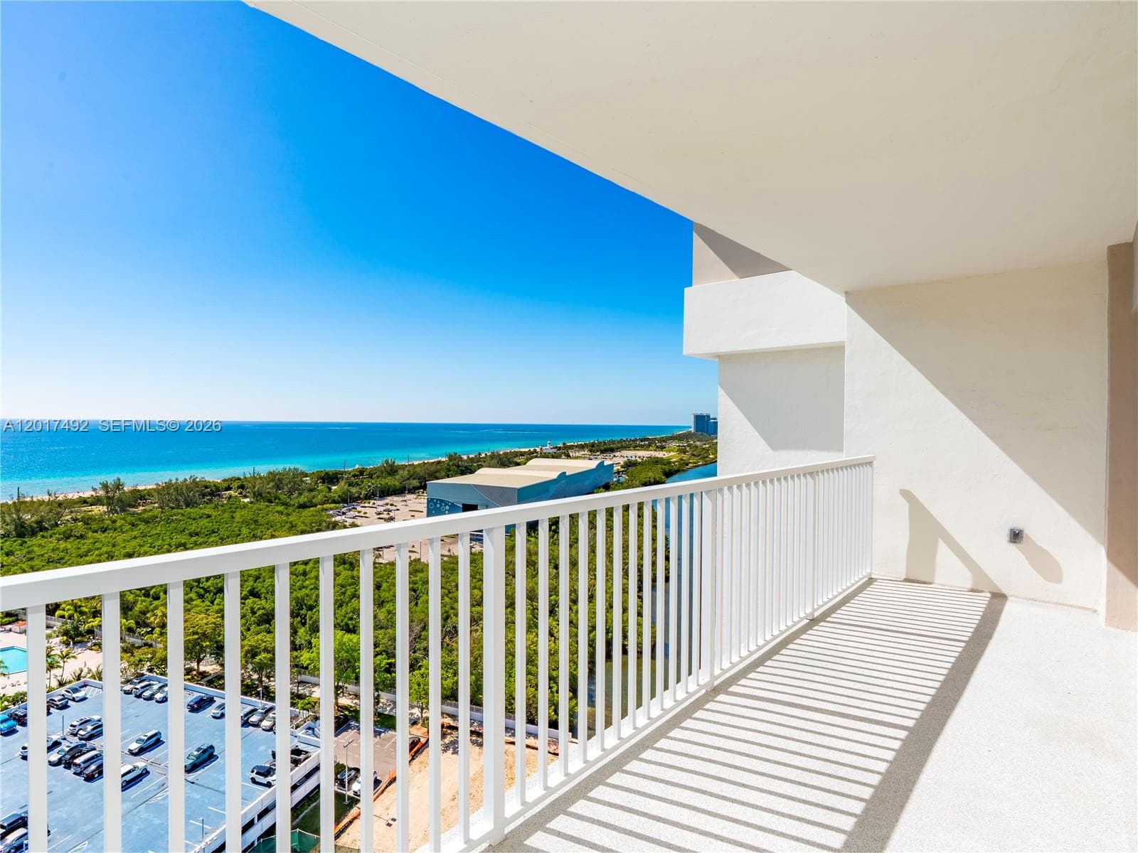 300 Bayview Dr # 2115, Sunny Isles Beach FL 33160 photo 2