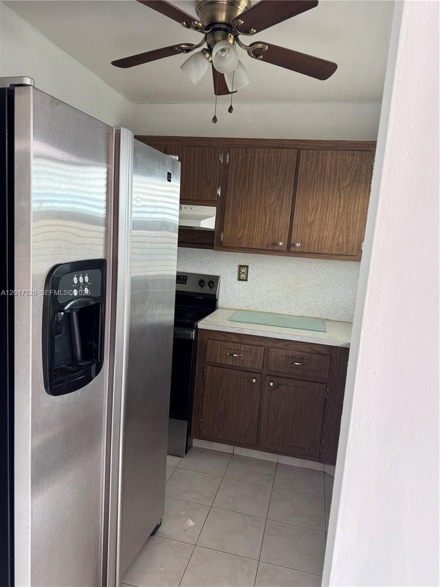 9041 Sunrise Lakes Blvd # 303, Sunrise FL 33322