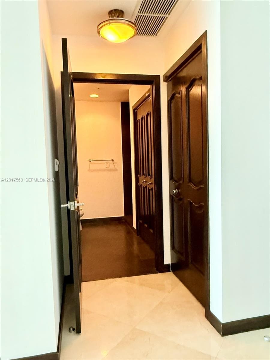900 Biscayne Blvd # 3803, Miami FL 33132 photo 4