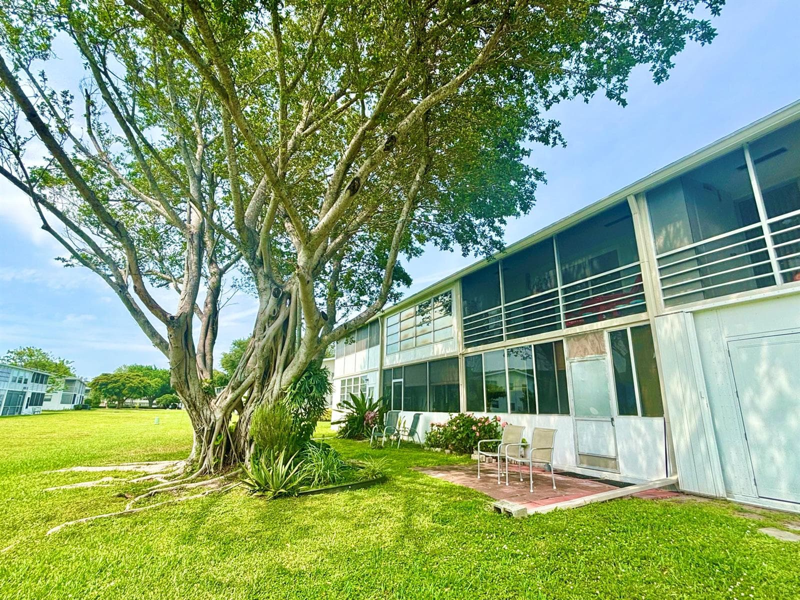203 Farnham I # 203, Deerfield Beach FL 33442 photo 3