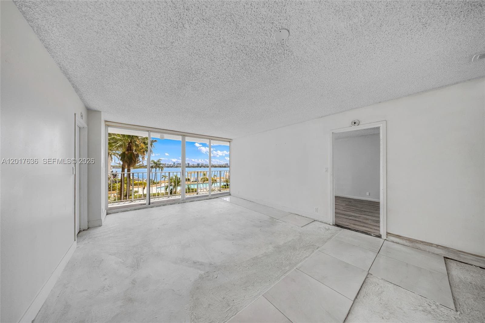 7601 E Treasure Dr # 609, North Bay Village FL 33141 photo 2