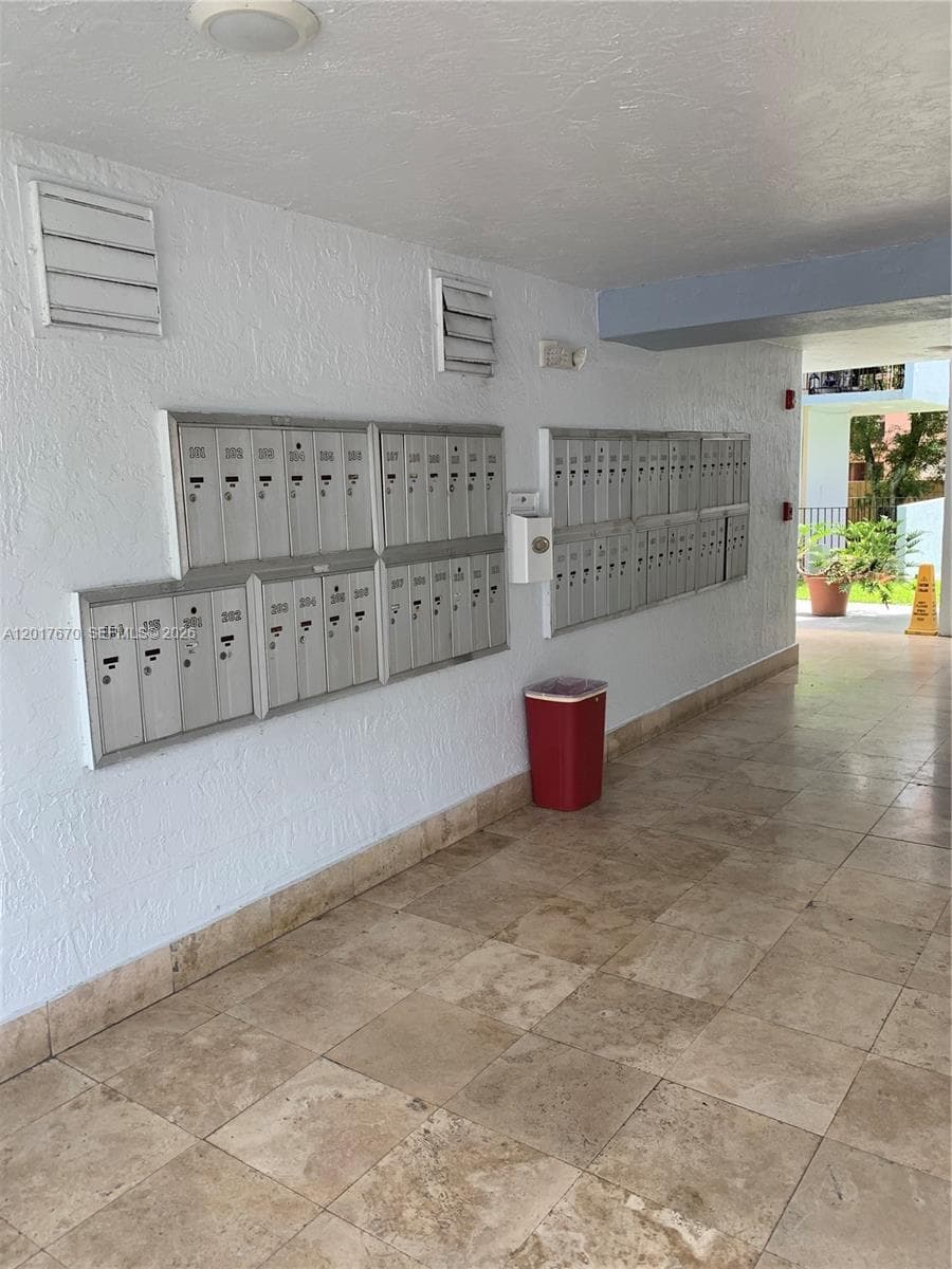 1221 SW 122nd Ave # 207, Miami FL 33184 photo 4