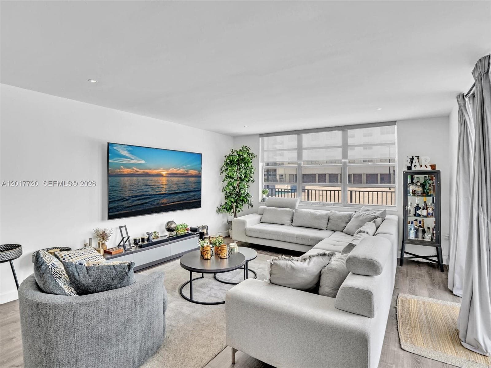 2780 NE 183rd St # 302, Aventura FL 33160 photo 5