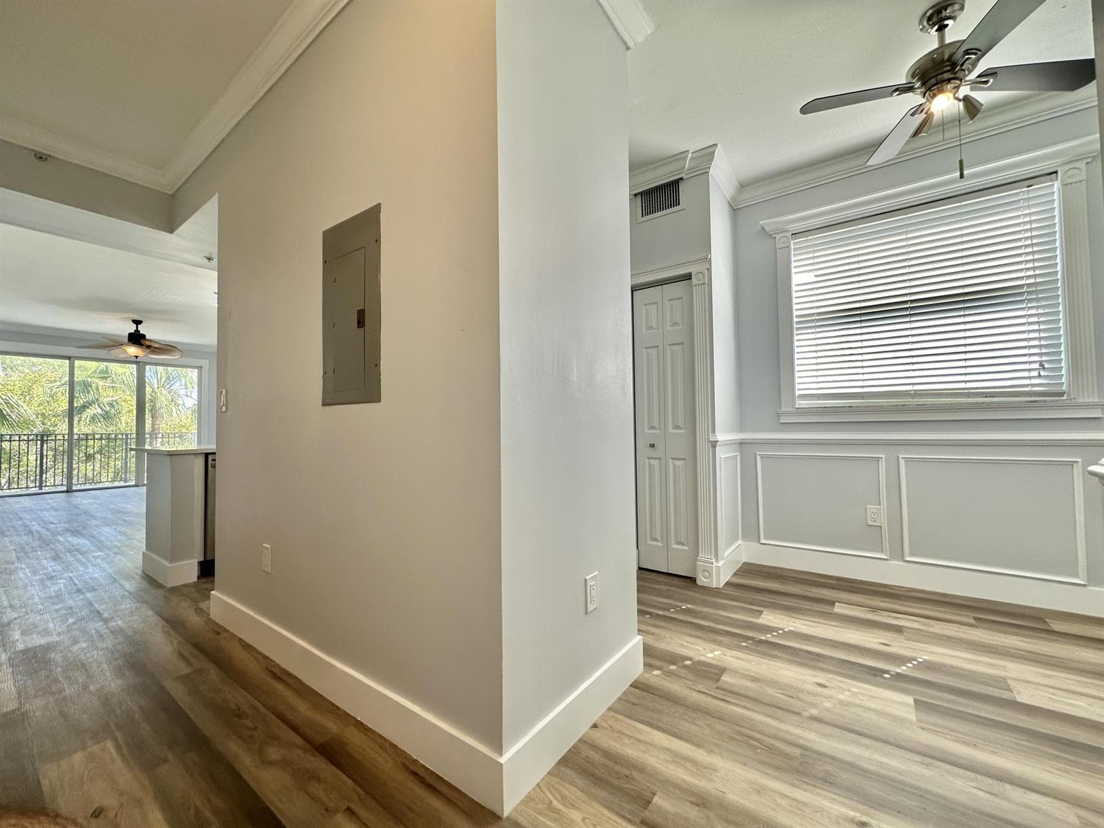 27 Royal Palm Way # 406, Boca Raton FL 33432 photo 4