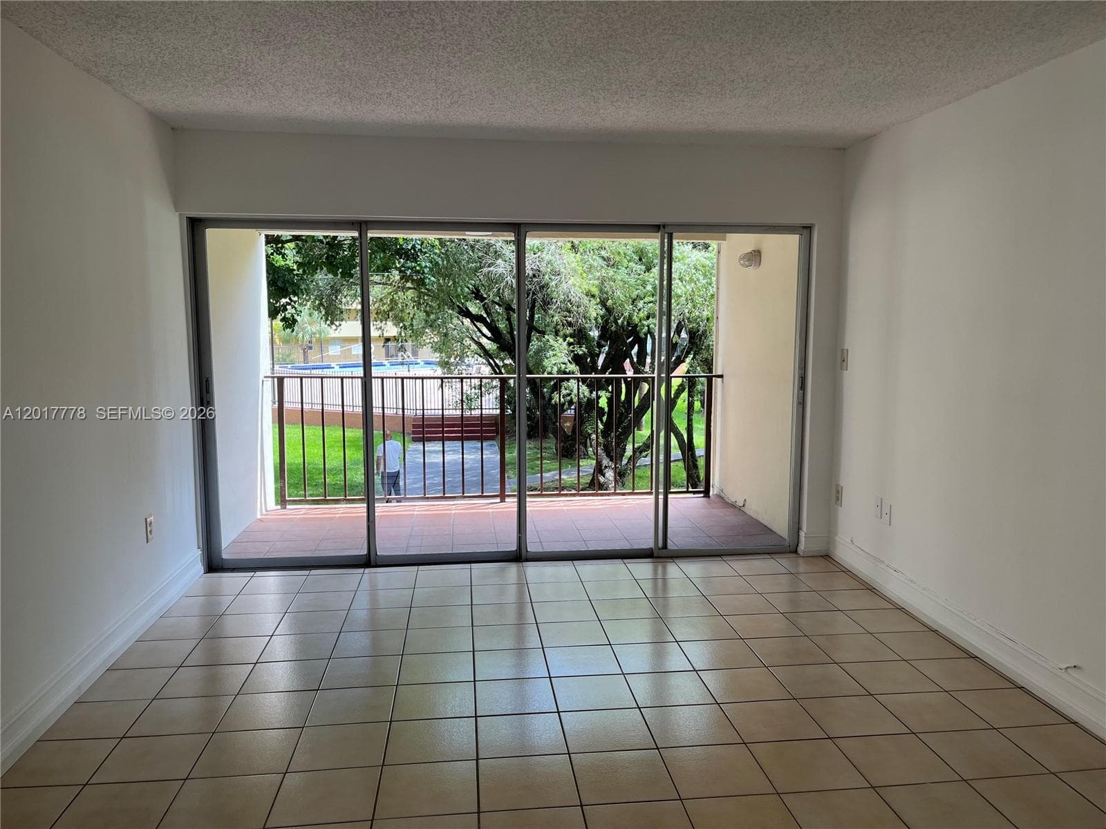 9190 Fontainebleau Blvd # 202, Miami FL 33172 photo 3