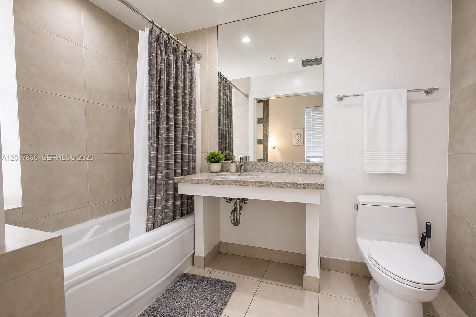 1036 Ocean Dr # B308, Miami Beach FL 33139 photo 5