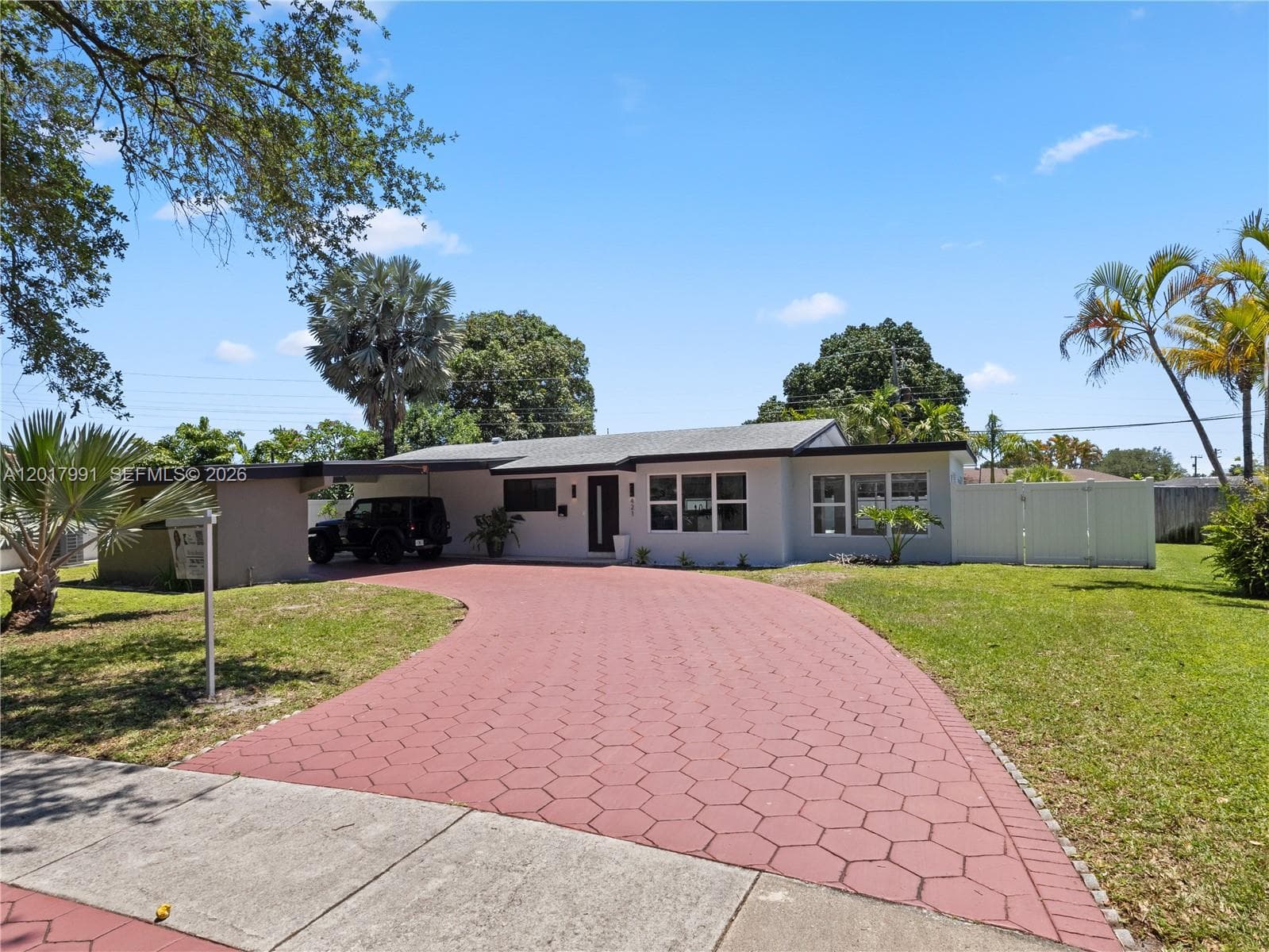 421 S 56th Ter, Hollywood FL 33023 photo 4
